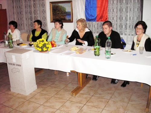 200911150225530.20091114_volby_vuc_001