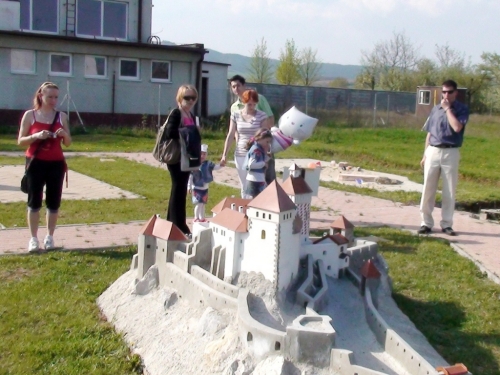 201005052156090.20100425_hody_18