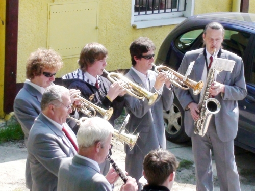 201005052156090.20100425_sv_omsa_22
