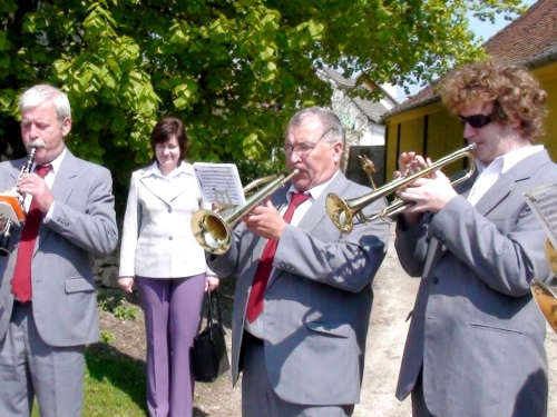 201005052156090.20100425_sv_omsa_24