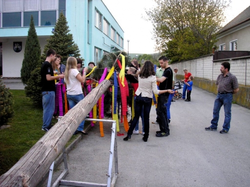 201005052209030.20100430_m_j_10