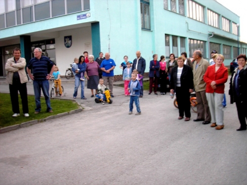 201005052209030.20100430_m_j_13