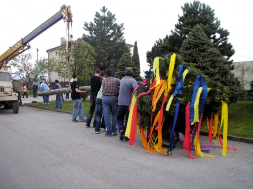 201005052209030.20100430_m_j_16