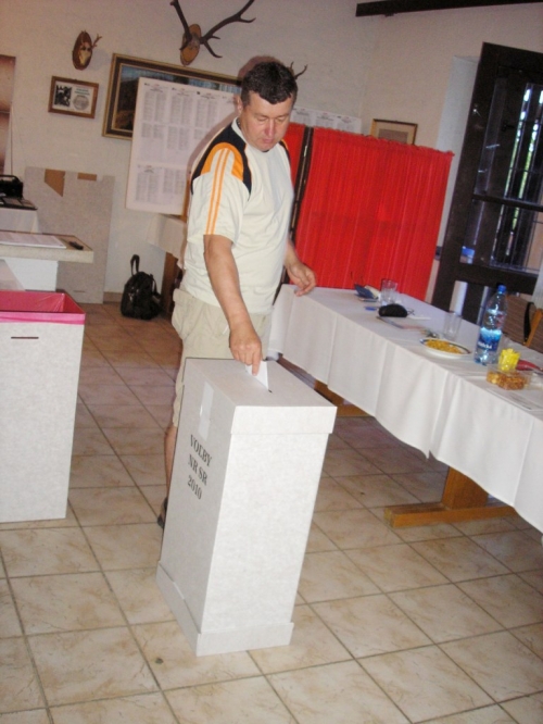 201006130130100.20100612_volby_do_nr_009
