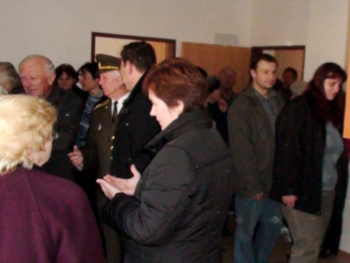 201011180007040.20101117_otvor_dom_409_27