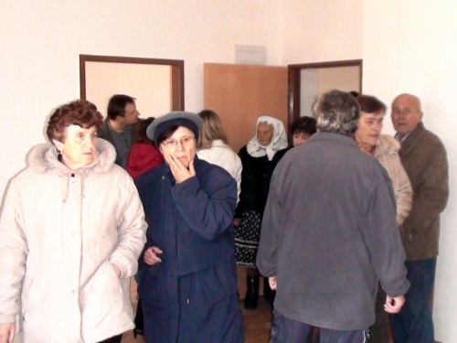 201011180007040.20101117_otvor_dom_409_32