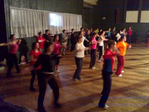 201102162246450.20110216_zumba_08