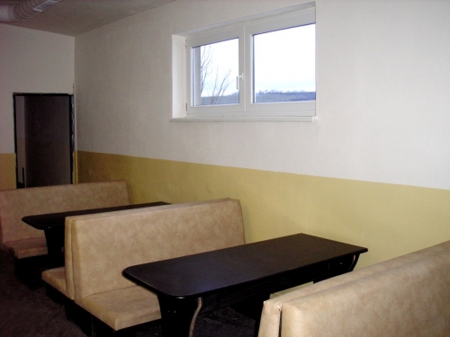 201103191241090.20110318_otvor_bar_trib_03
