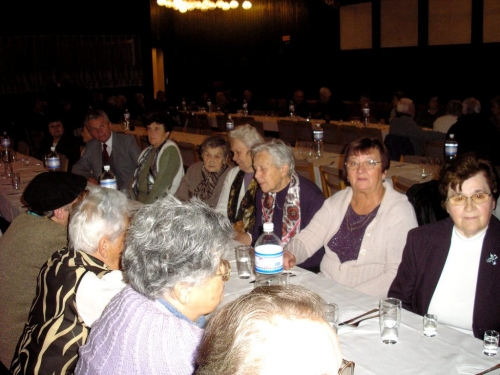 201110242305530.20111023_dochodci_035