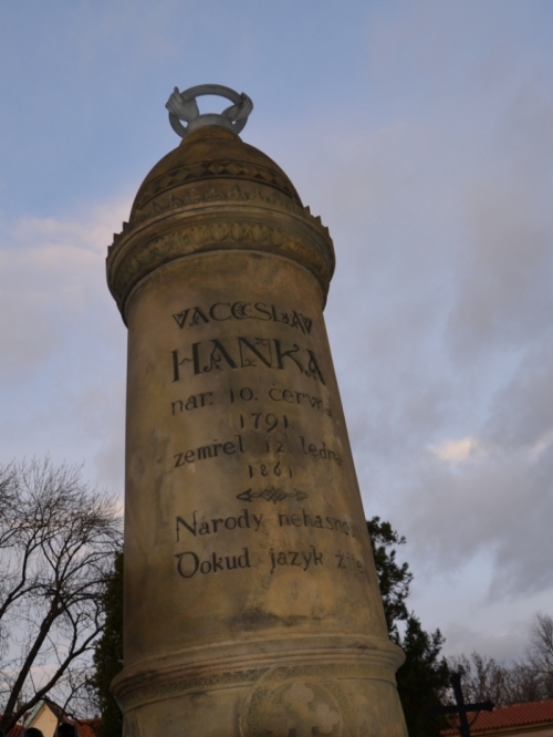 201112230117520.vaclav_hanka