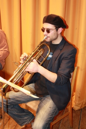 201202211943360.20120218_basa_251