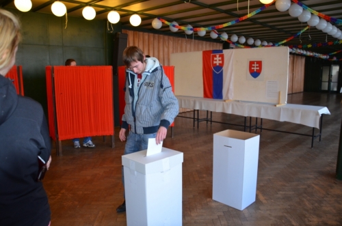 201203102315170.20120310_volby_do_nr_33