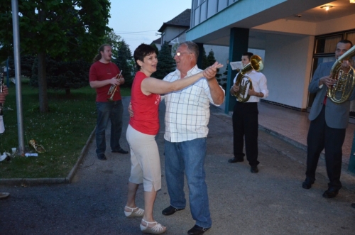 201205060009280.20120430_m_j_66