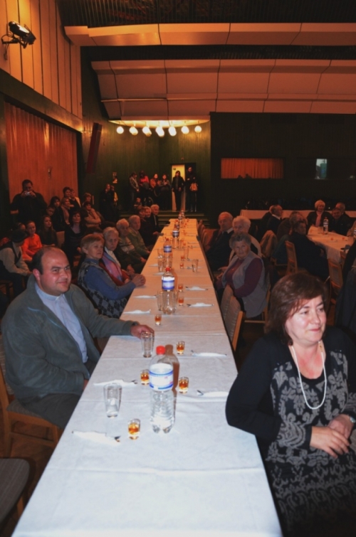 201210290102480.20121028_dochodci_013