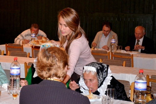 201210290102480.20121028_dochodci_081