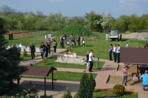 201304300110160.20130428_hody_107
