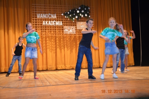 201312190053540.20131218_vianocna_akad_043