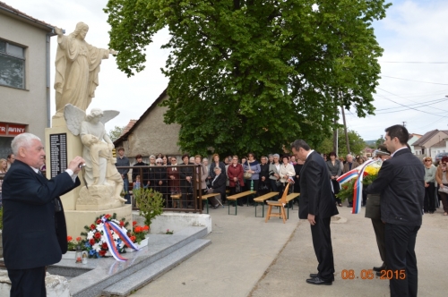 201505082323550.oslavy_oslobodenia_100