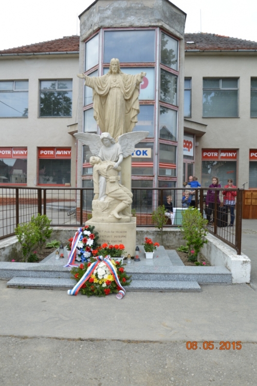 201505082323560.oslavy_oslobodenia_132