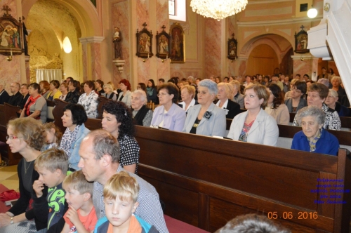 201606051943490.pozehnanie_lavic_v_kostole_035