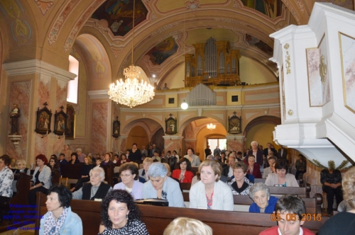 201606051943490.pozehnanie_lavic_v_kostole_114