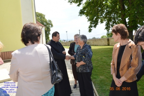 201606051943490.pozehnanie_lavic_v_kostole_137