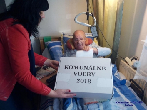 201811102322590.20181110-komun-volby-38