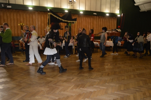 201903031555380.pochovavanie-basy50