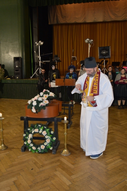 201903031555390.pochovavanie-basy62