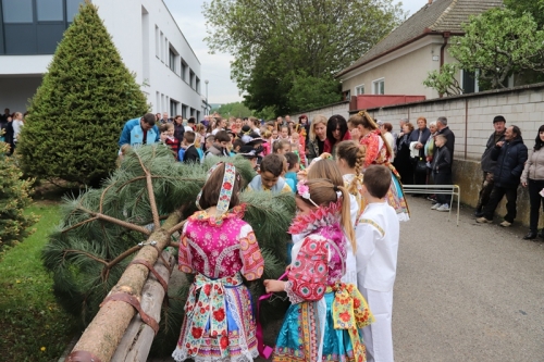 201905011433170.stavanie-maja05