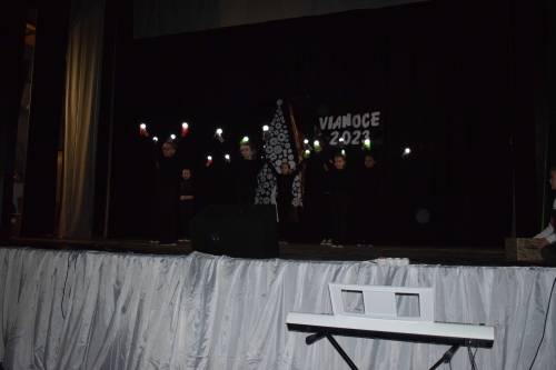 202312180104290.vianocne-trhy-podolie129