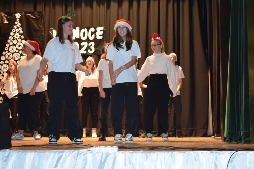 202312180104290.vianocne-trhy-podolie138