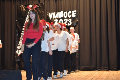 202312180104290.vianocne-trhy-podolie141