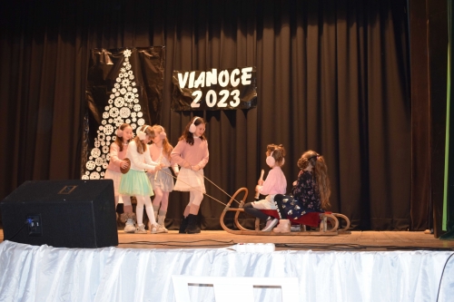 202312180104290.vianocne-trhy-podolie142