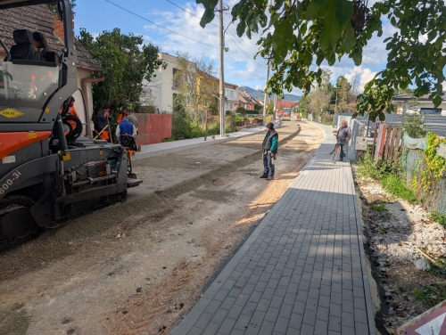 202510081951180.img-20251008-wa0201