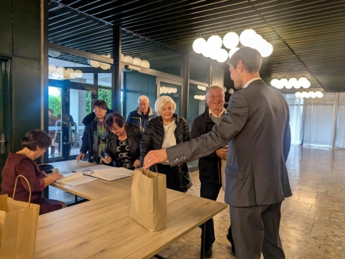 202510262139150.pxl-20251024-143509251-mp