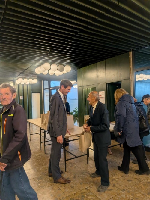 202510262139150.pxl-20251024-144343578-mp