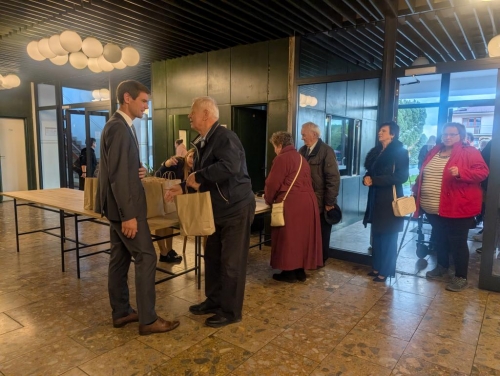 202510262139150.pxl-20251024-144916458-mp