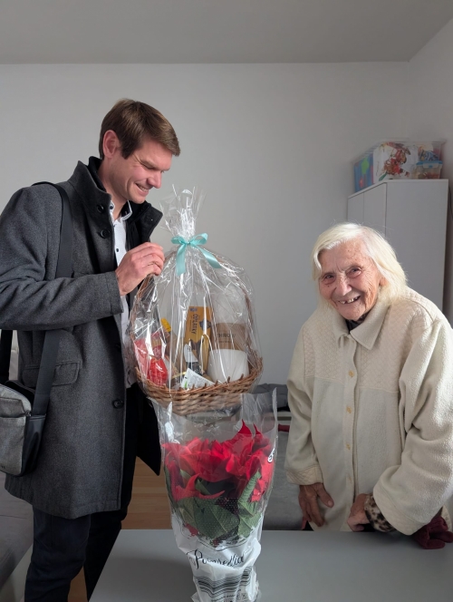 202511240915000.img-20251124-wa0061