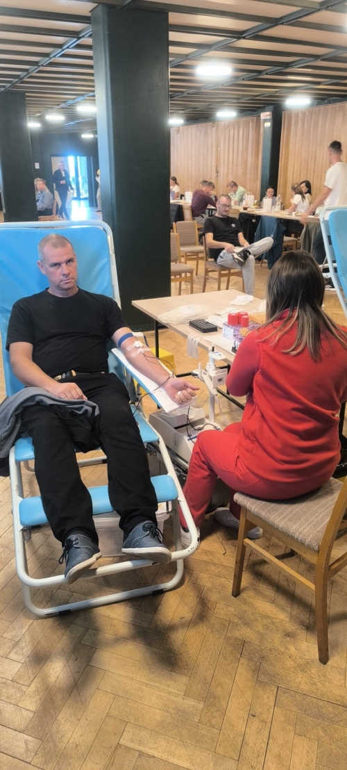 V pondelok 28.09. 2026 sa uskutočnil druhý tohtoročný mobilný odber krvi v našej obci – fotografia 13